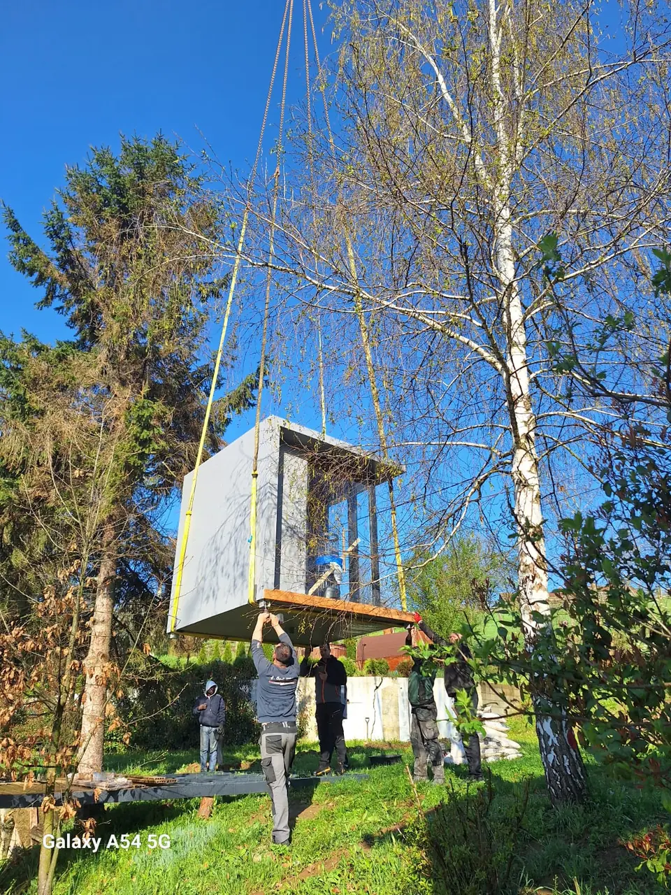 Panorama-Sauna bei der Kranaufstellung – No1Pool